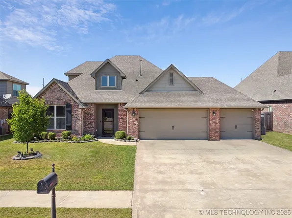 22905 E 104th St S, Broken Arrow, OK 74014