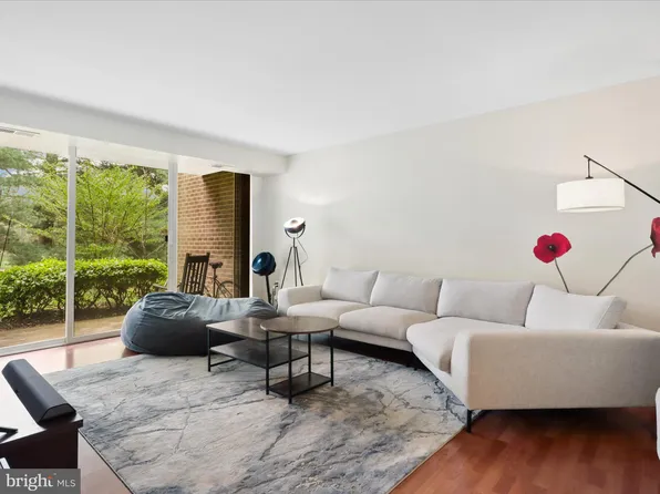 1434 Northgate Sq Unit 2A, Reston, VA 20190