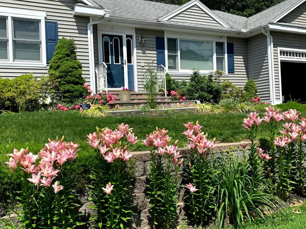 11 Tremont St, Woburn, MA 01801