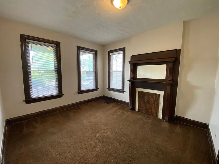 Summit St 1722 GW2 — Photo 4