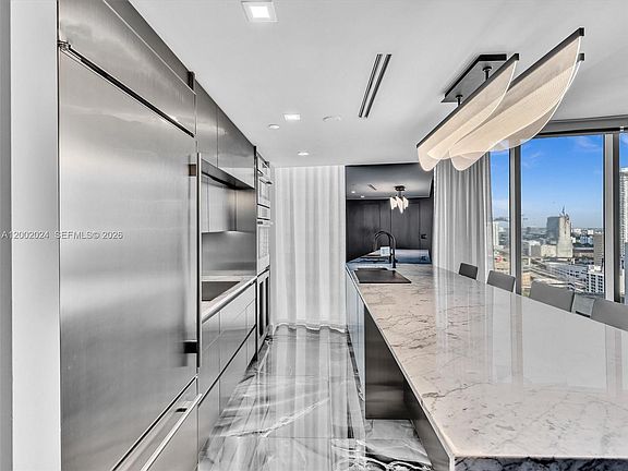 5th image of 475 Brickell Ave APT 2715