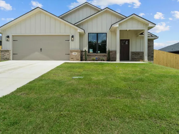 16409 Crossing Cir, Lindale, TX 75771