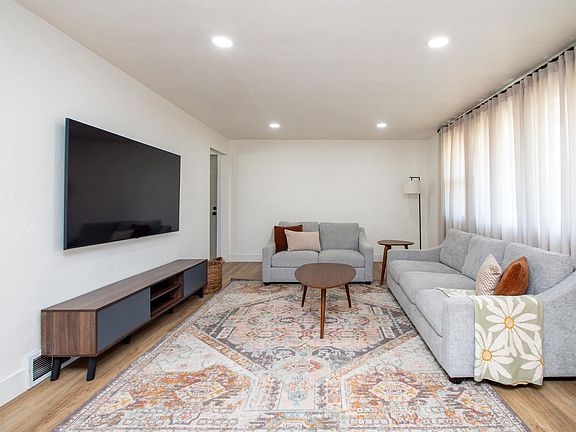 5th image of 6926 N Patricia Ln