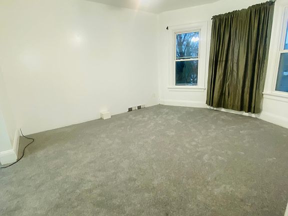2nd image of 16 Meadow Ln