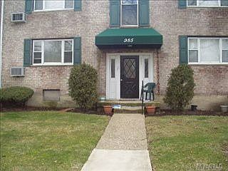 1st image of 985 Fenwood Dr APT 1