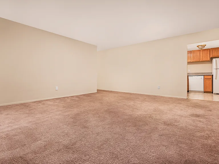 Aspen Grove Apartment Homes — Photo 17