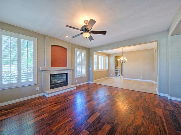 3rd image of 18241 W Onyx Ct