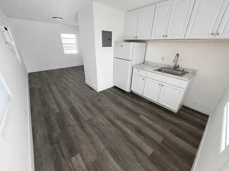 2620 E Way #10 — Photo 2