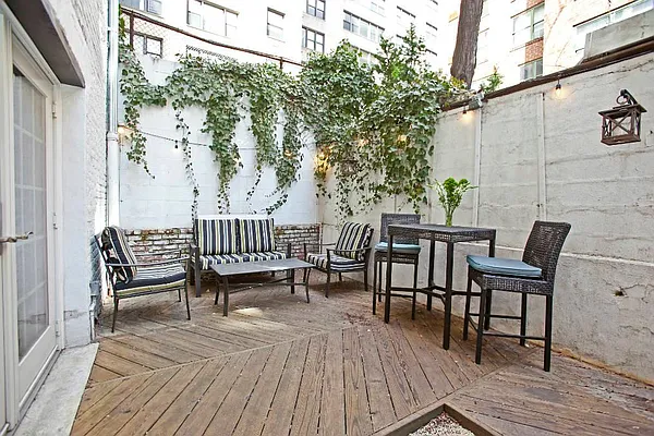 Sold by Level Group | media 41