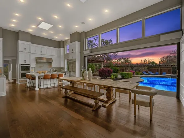 1001 Cirby Way, Roseville, CA 95661