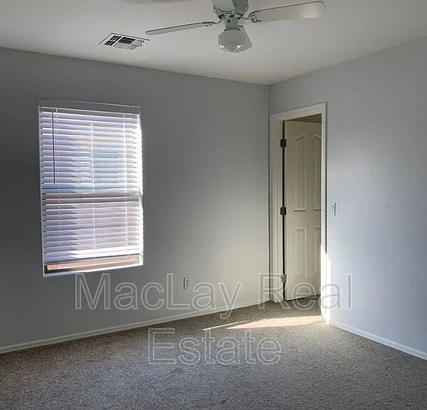 5809 E Hampton Ave — Photo 10
