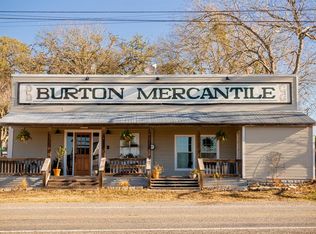 212 N Main St, Burton, TX 77835
