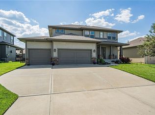 19410 Newcastle St, Spring Hill, KS 66083