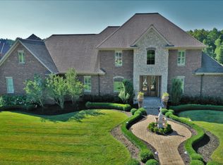 1200 Westwind Dr, Paducah, KY 42001