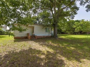 128 S Lincoln St, Bellville, TX 77418