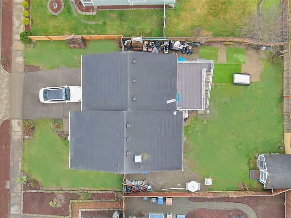 3rd image of 4805 36th St NE