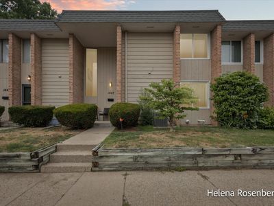 1447 N Saxony Dr SE, Grand Rapids, MI, 49508