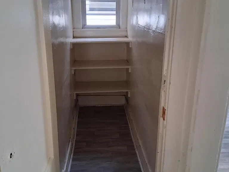 68 Mapes Ave #2 — Photo 4