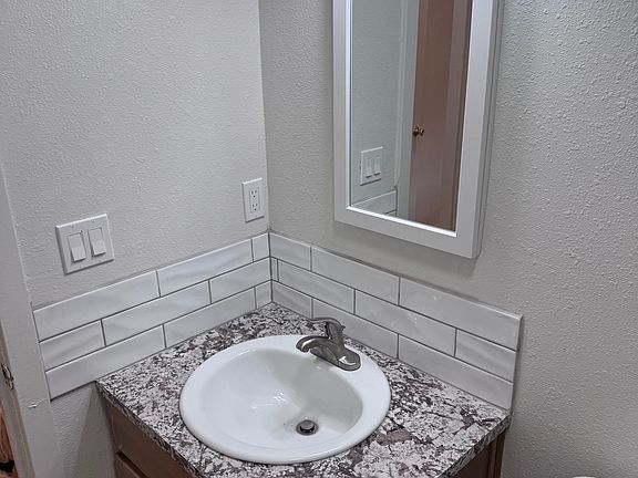 5th image of 112 E 2nd Ave