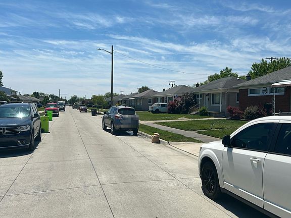 4th image of 25424 Pattow St