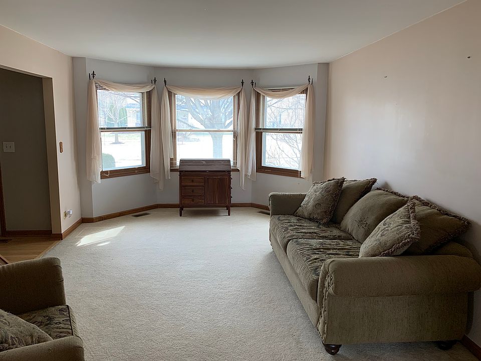 290 Fox Chase Dr N, Oswego, IL 60543 Zillow