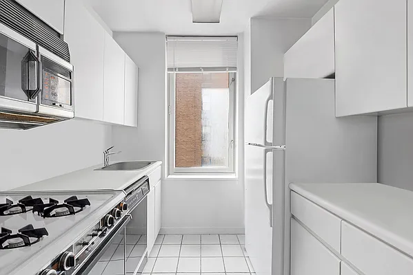 Rented by Corcoran | media 2