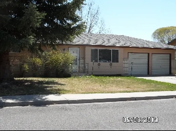 2204 Cambridge Dr, Montrose, CO 81401