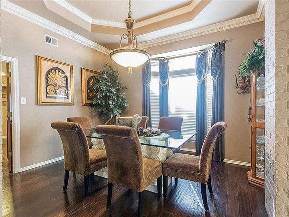 5th image of 5509 Emerald Park Blvd