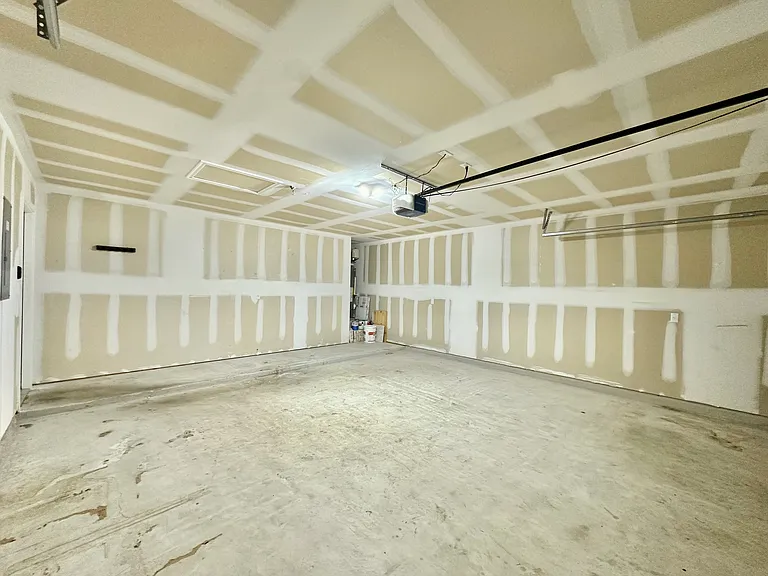 5977 Malta Cir — Photo 33