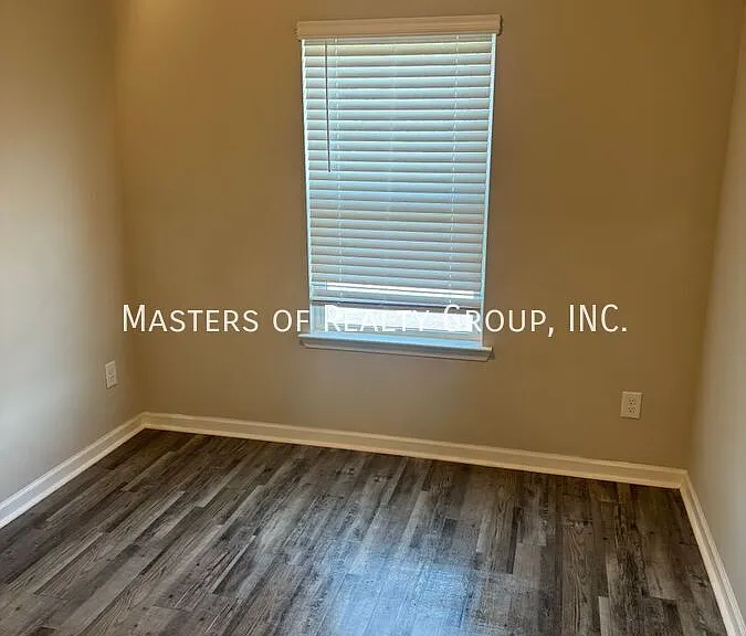 313 Ashigan St — Photo 24
