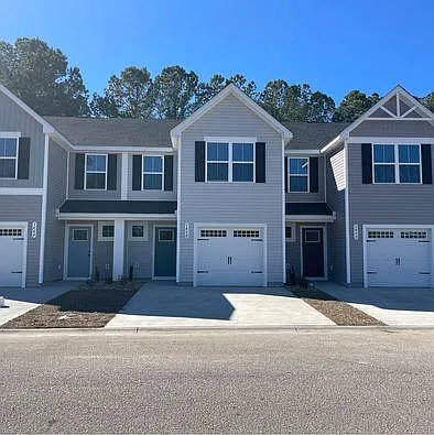 242 C Christiana Ln — Photo 1
