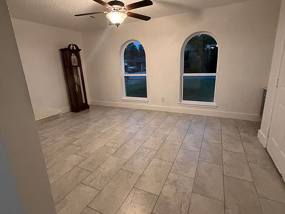 4th image of 8315 Constellation Ln #B
