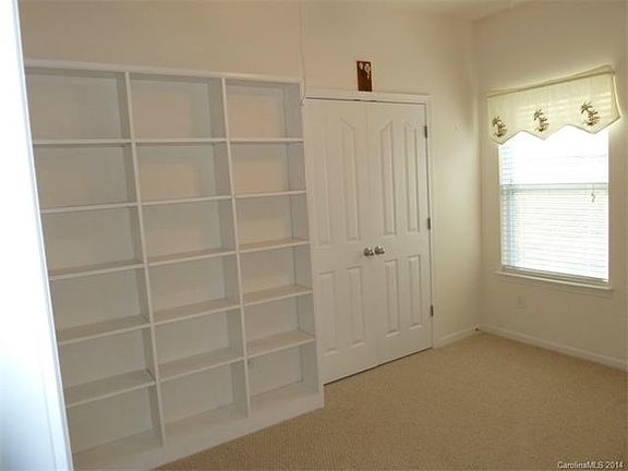 3rd image of 110 Flanders Dr