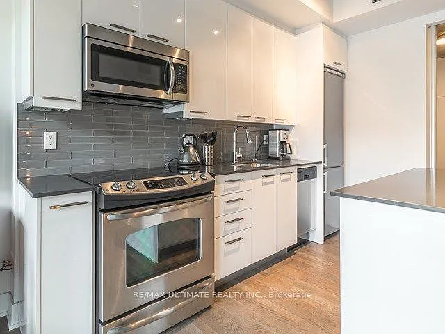 630 Queen St E #214 — Photo 7