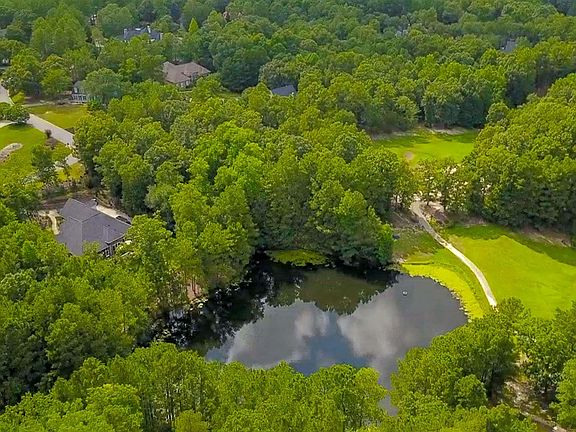 4th image of 205 Crickentree Dr