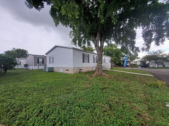 4th image of 4908 NW 1st Way #601