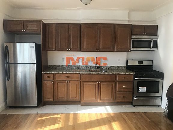 3rd image of 3915 62nd St APT 1