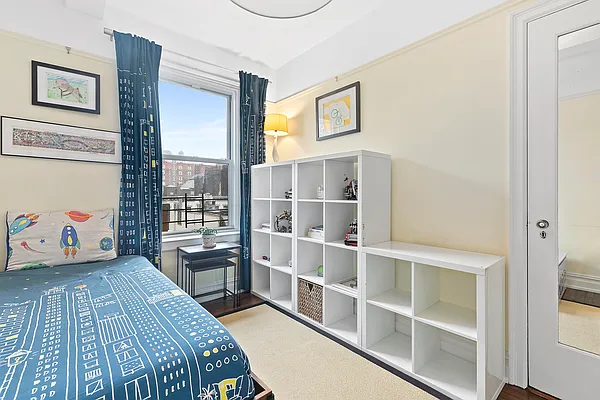 Sold by Compass | media 6