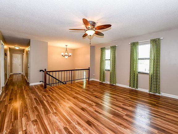 5th image of 3724 Fairfield Dr