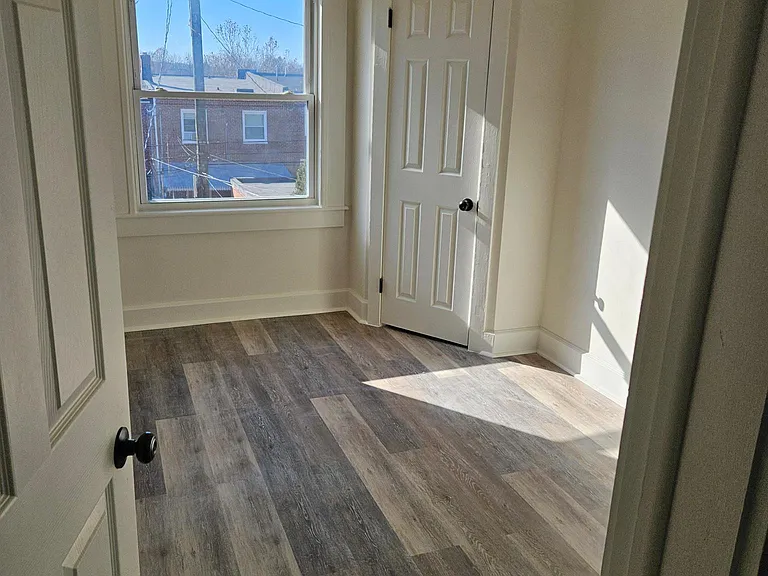 4345 Sheldon Ave — Photo 8