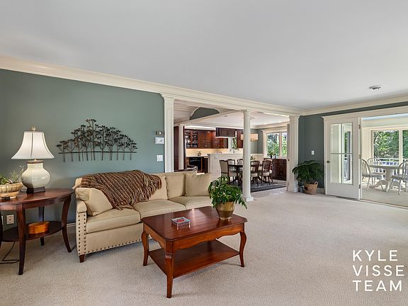 5th image of 1104 Idema Dr SE