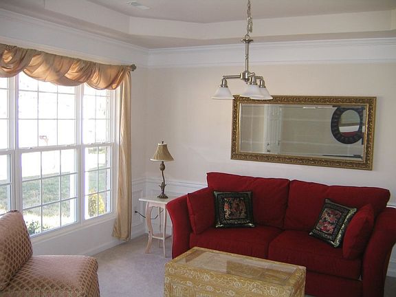 Dining/Living with Tray Ceiling