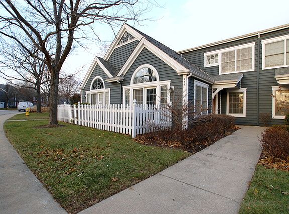 2nd image of 954 Mount Vernon Dr