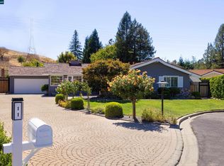 11 Camelford Ct, Moraga, CA