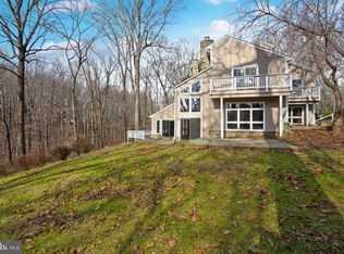 10626 Beach Mill Rd, Great Falls, VA 22066