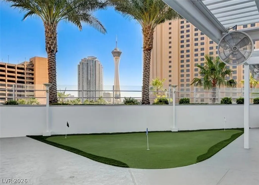 Sky Las Vegas — Photo 2