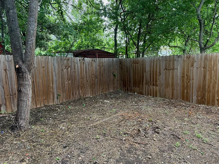 6808 Blue Dawn Trl #B — Photo 12