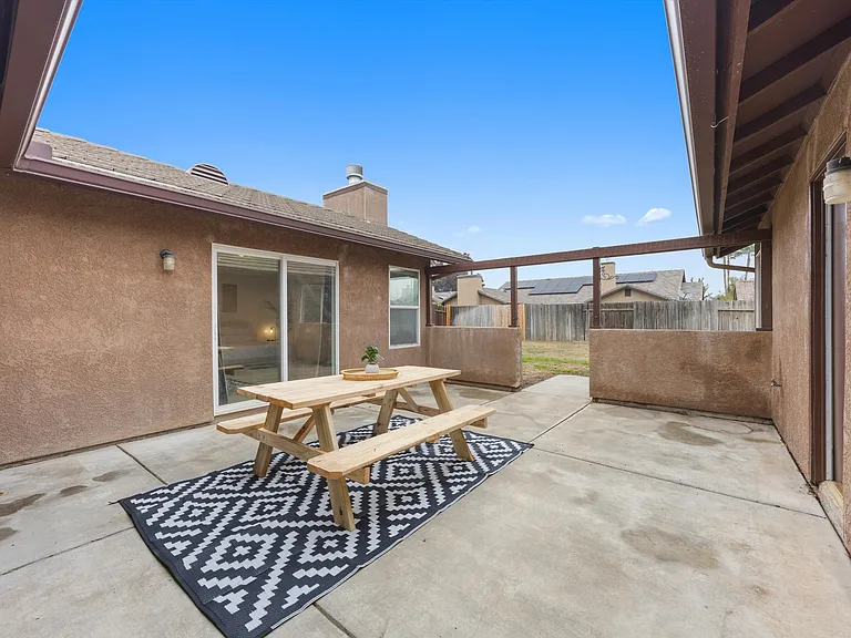 11610 Invidia Ct — Photo 41
