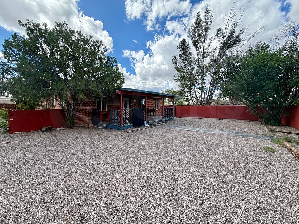 1st image of 2570 E Lester St
