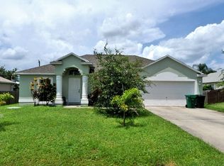 637 SE Tanner Ave, Port Saint Lucie, FL 34984